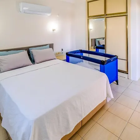 Villa With Shared Pool And Jacuzzi In Seydikemer