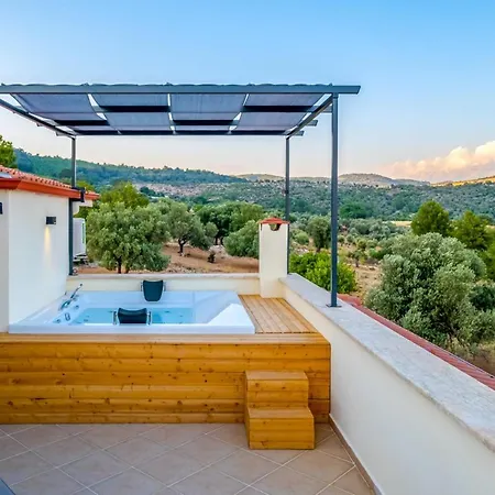 With Shared Pool And Jacuzzi In Seydikemer Villa *