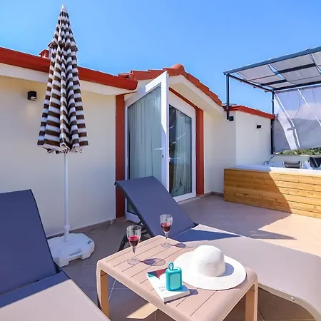 With Shared Pool And Jacuzzi In Seydikemer Karadere (Aegean)